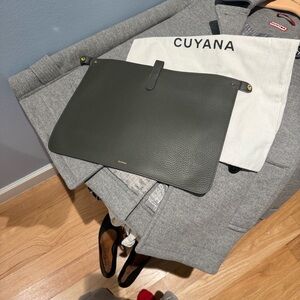 Cuyana Green Leather Labtop